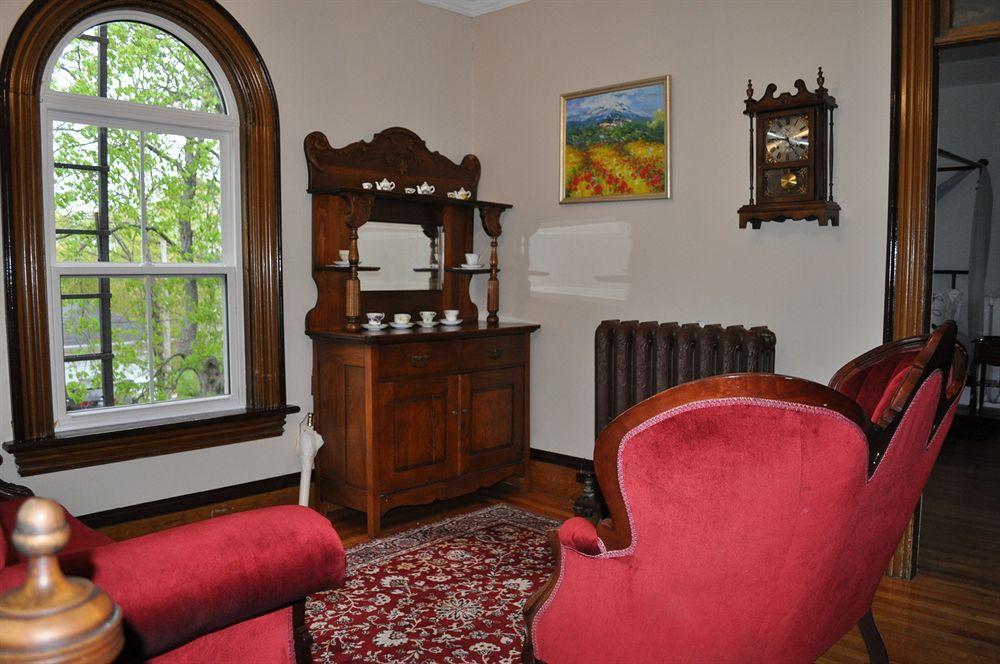 Summerside Inn Bed And Breakfast Exterior photo